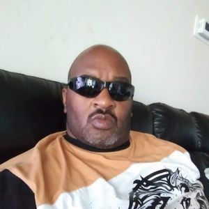 Meet your Posher, Lionel